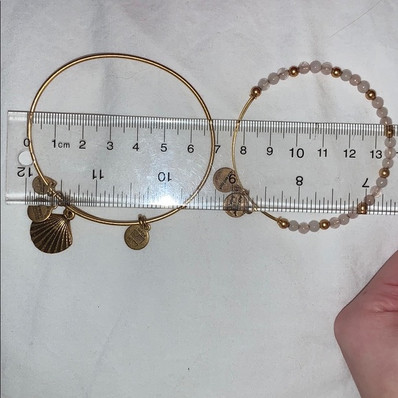 Cute bracelet - Picture 2 of 2